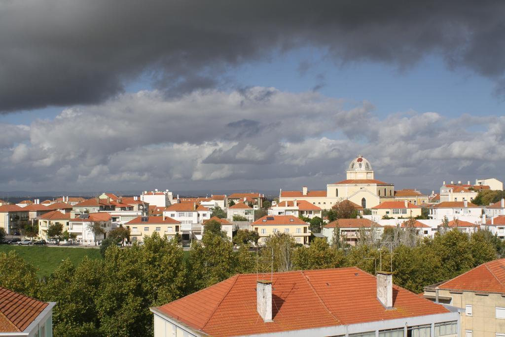 N1 Hostel Apartments And Suites Santarem Exterior photo