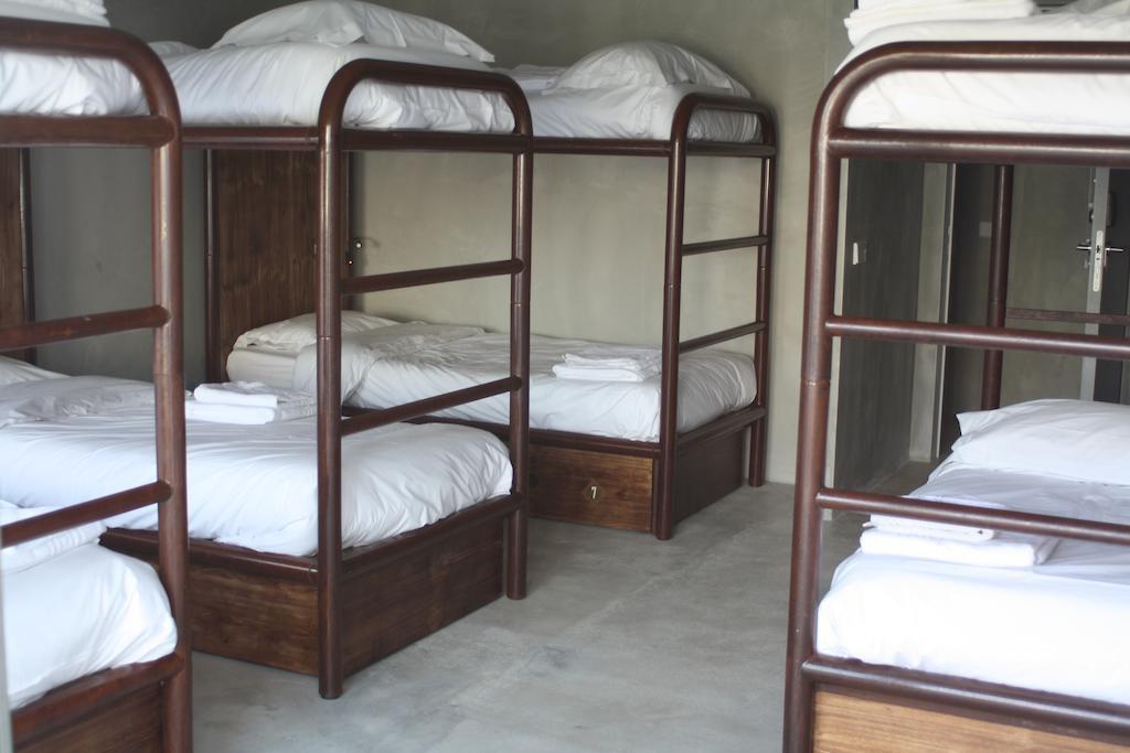 N1 Hostel Apartments And Suites Santarem Room photo