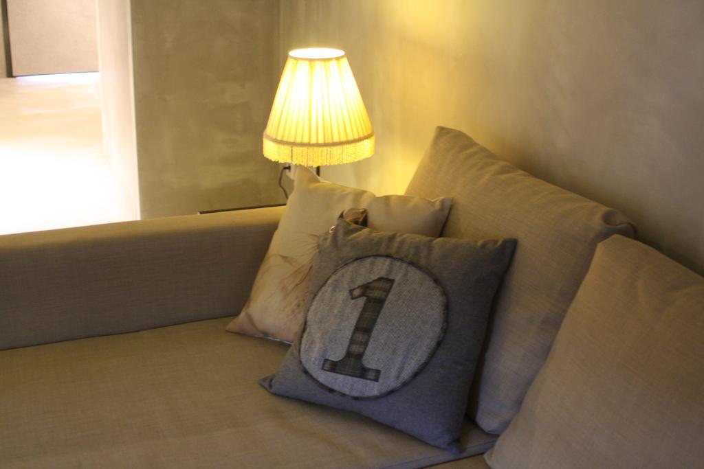 N1 Hostel Apartments And Suites Santarem Room photo