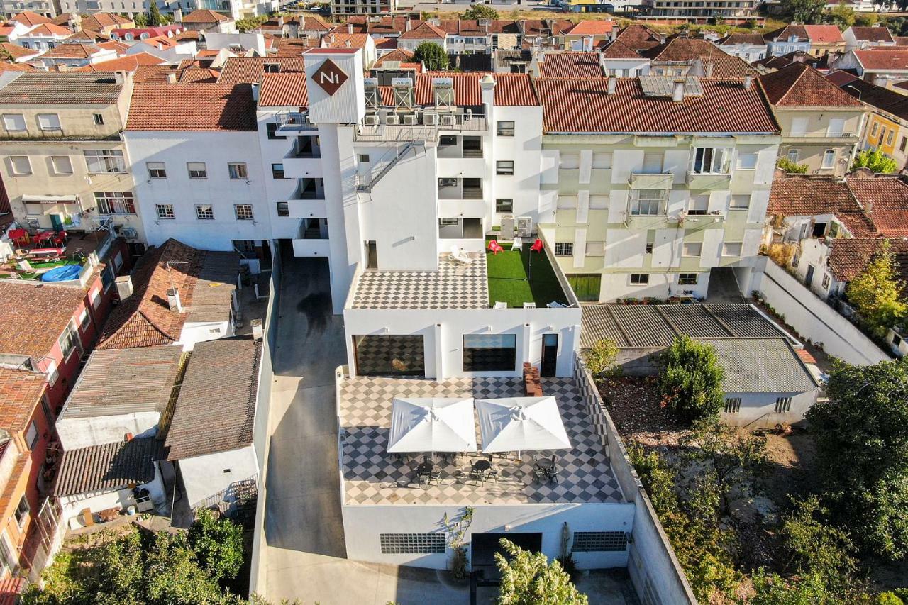 N1 Hostel Apartments And Suites Santarem Exterior photo